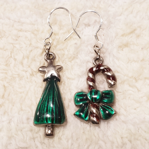 Made By Me OOAK Upcycled Vintage Painted Enamel Christmas Earrings - Picture 7 of 9